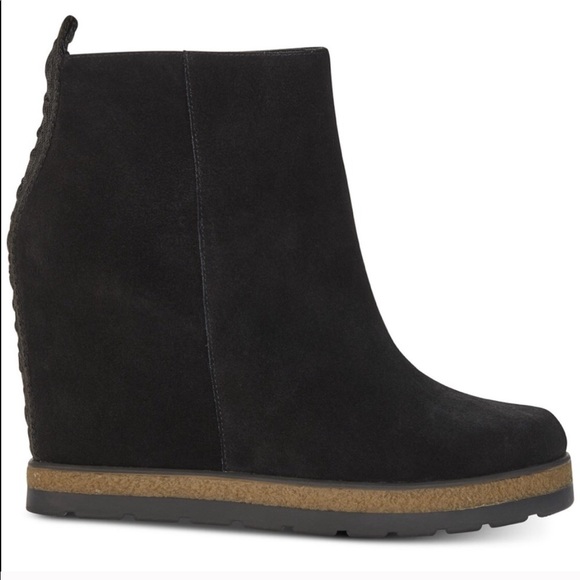 Dkny Shoes - DKNY Daisy Wedge Boot